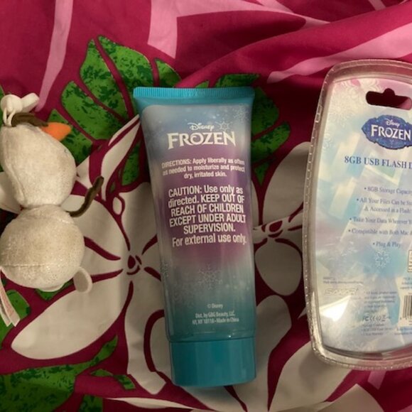 FROZEN LOT DISNEY 5 MINUTE FROZEN STORIES ANNA ELSA OLAF FLASH LOTION KEY NEWTAG - Picture 14 of 14